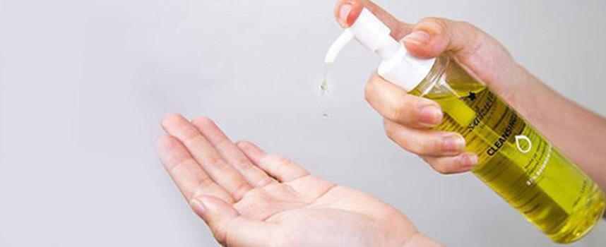 30 giây tẩy trang đúng cách cho làn da mịn màng bất ngờ - Hoa Thiên Thảo