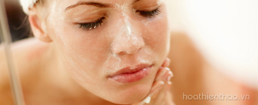 Có nên dùng kem dưỡng ẩm mùa đông hay không - Hoa Thiên Thảo