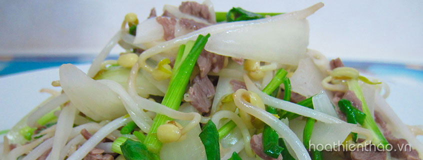 Chế biến món ăn với hành tây để làm đẹp, dưỡng trắng da
