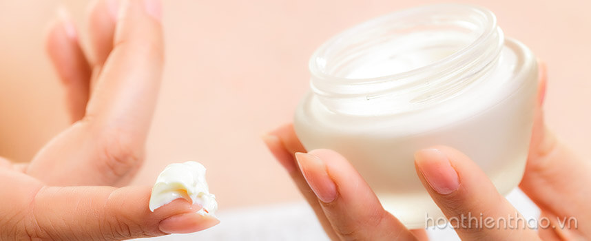 Kem dưỡng ẩm mùa đông loại nào tốt nhất hiện nay - Hoa Thiên Thảo