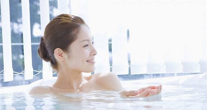 Mật ong - Vị cứu tinh cho vẻ đẹp làn da bạn