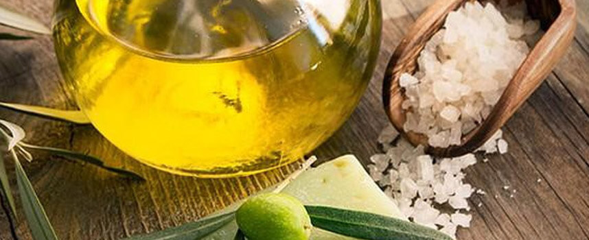 Cách massage mặt bằng dầu oliu giúp trẻ hóa da chỉ 10 phút mỗi ngày - Hoa Thien Thao Cosmetics