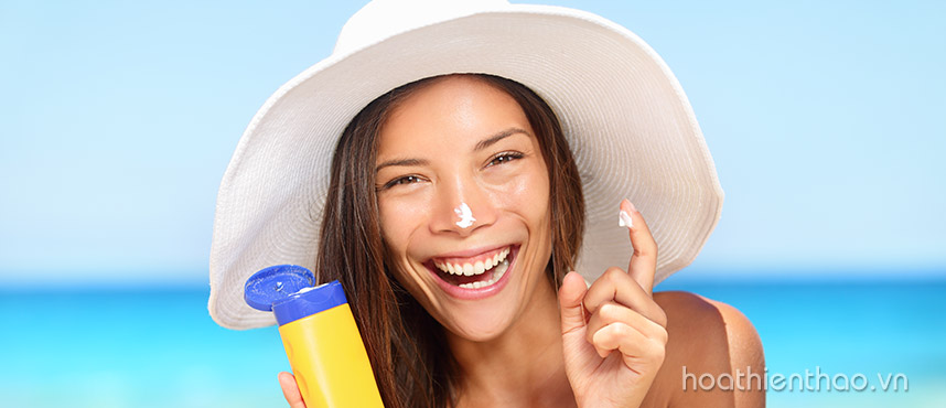 Bật mí cách sử dụng kem chống nắng khi trang điểm - Hoa Thiên Thảo