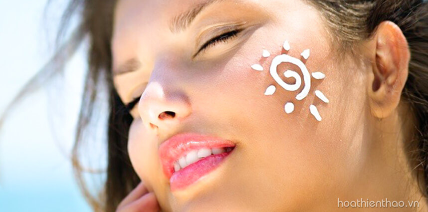 Có nên dùng kem dưỡng da trang điểm chống nắng