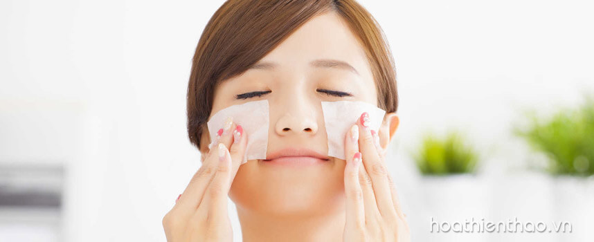 Tư vấn có nên dùng kem kiểm soát nhờn hay không - Hoa Thiên Thảo