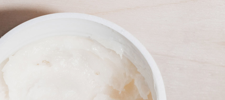 Dưỡng da với dầu dừa sai cách sẽ hại chết làn da - Hoa Thien Thao Cosmetics