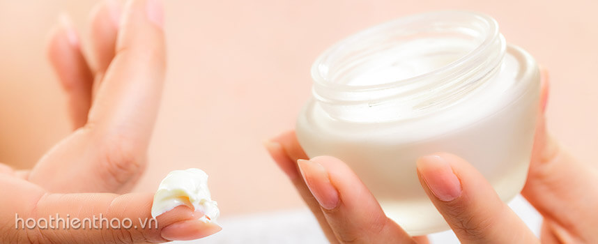 Kem kiểm soát nhờn là gì công dụng và ai nên dùng - hoathienthaovn