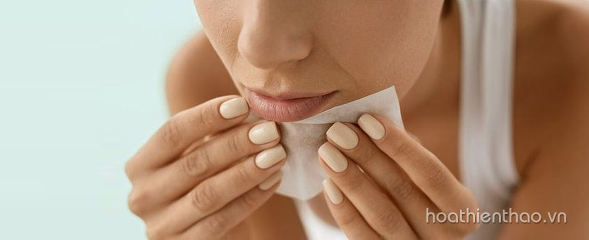 Lưu ý khi dùng kem kiểm soát nhờn - Hoa Thiên Thảo