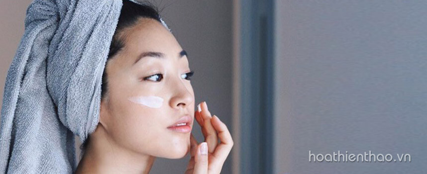 Lưu ý khi dùng kem kiểm soát nhờn - Hoa Thiên Thảo