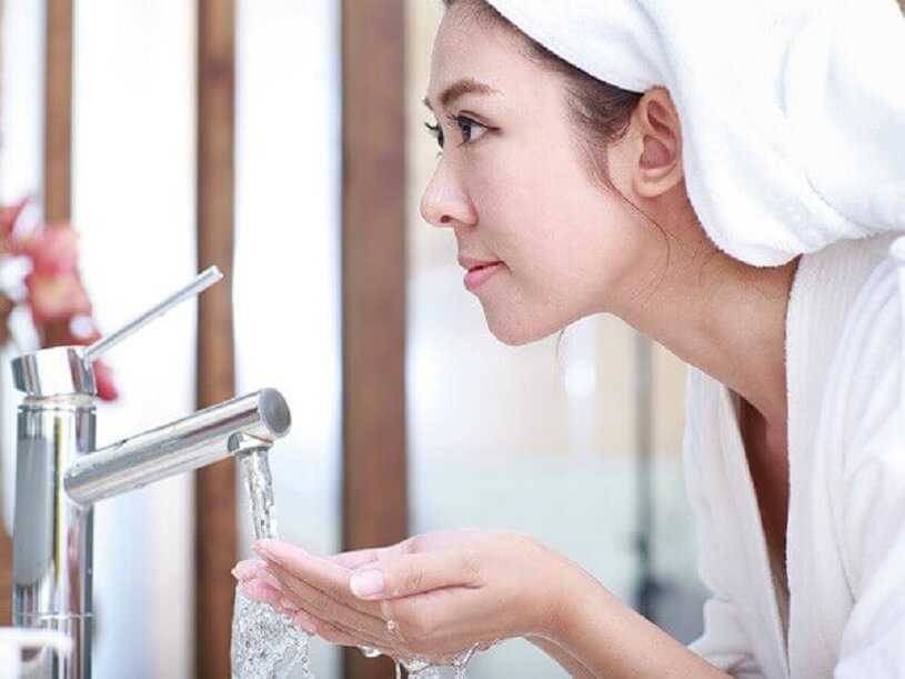 Mẹo chăm sóc da trời nồm đúng cách - Hoa Thiên Thảo