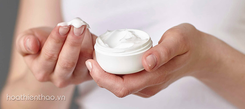Mụn mọc ở mép miệng - Nguyên nhân và cách khắc phục - Hoa Thiên Thảo