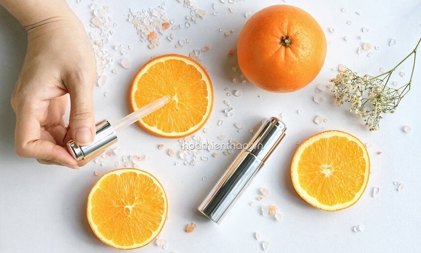 Serum vitamin C cho da mụn - HoaThienThao