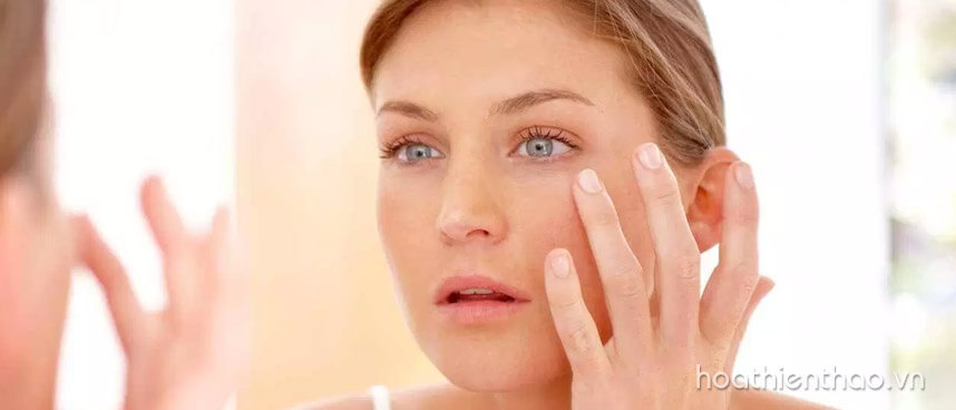 Thoa Vitamin E lên mặt có tác dụng gì - Hoa Thiên Thảo