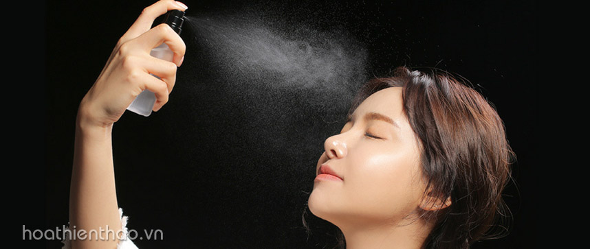 xịt khoáng cho da nhạy cảm dân văn phòng - Hoa Thiên Thảo