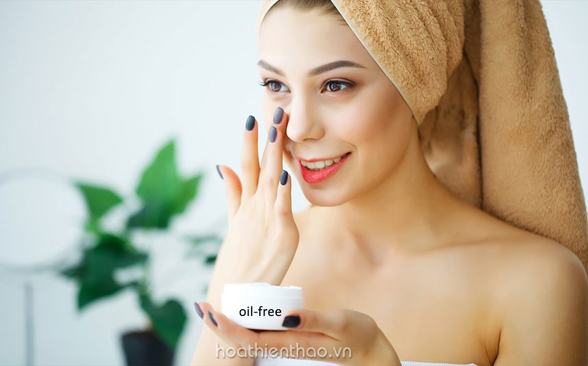 Chọn kem dưỡng da ban đêm dành cho da dầu ra sao?