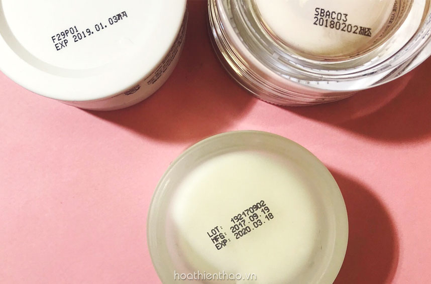 Nên kiểm tra kỹ hạn sử dụng trước khi mua mỹ phẩm