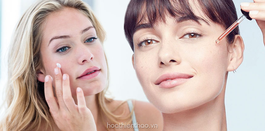 So sánh giữa kem và serum dưỡng ẩm chống lão hóa