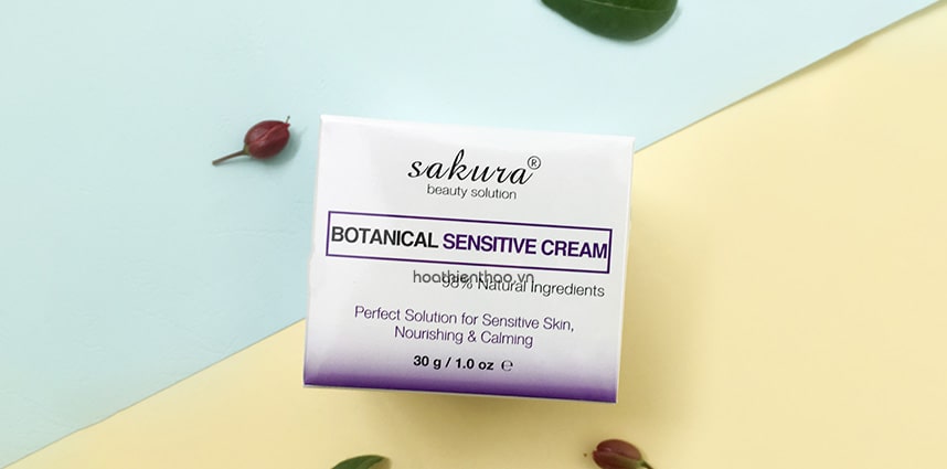 Kem dưỡng trắng da Sakura Botanical Sensitive Nhật
