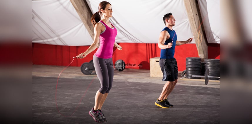 Nhảy dây để giảm cân có làm to bắp chân không?