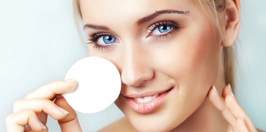 Tẩy trang đúng cách sau khi dùng chống nắng
